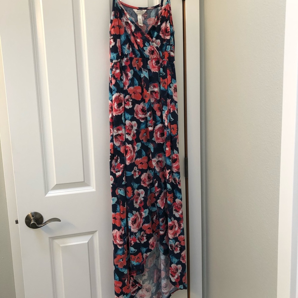 Maternity high-low dress